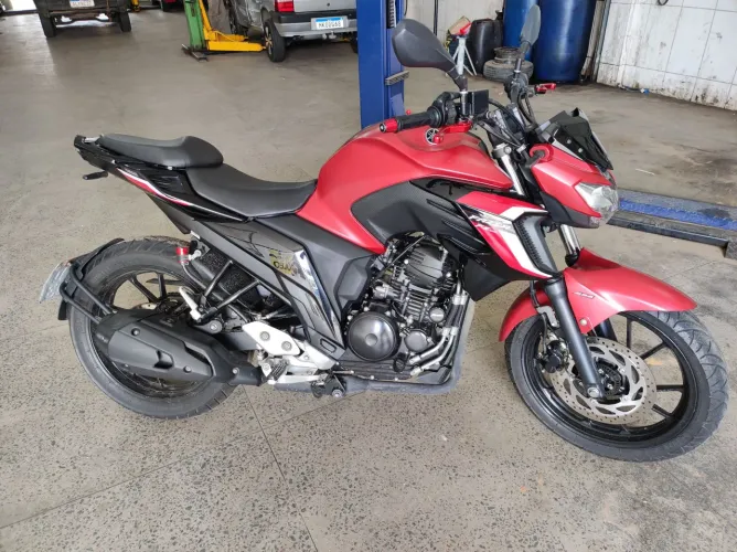 Vendo Yamaha FZ25