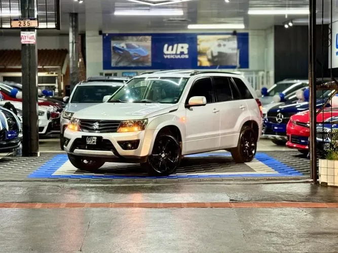 Suzuki Grand Vitara 2.0 16V 4x2/4x4 5P Aut. 2013