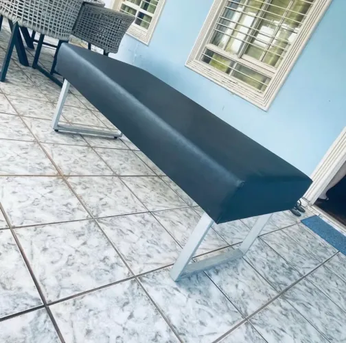 Sofá para loja de calçados 