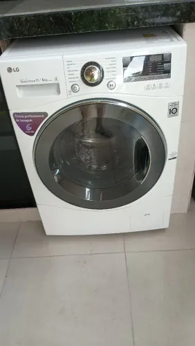 LAVADORA E SECADORA LG INVERTER