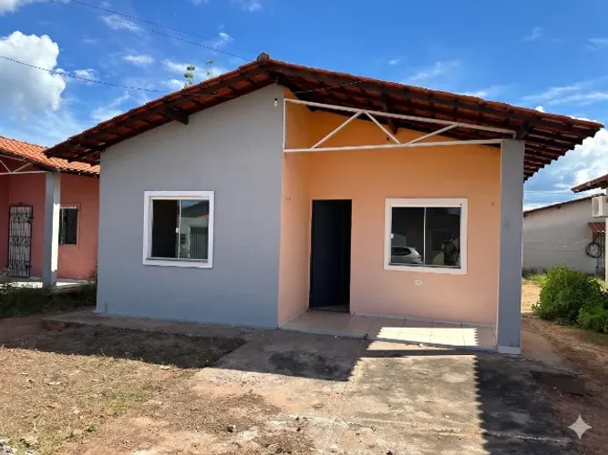 CASA EM DEMERVAL LOBÃO