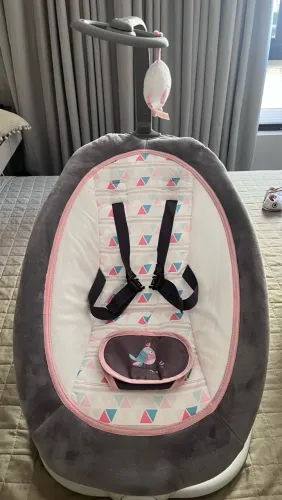 Cadeira de bebê para descanso e balanço 