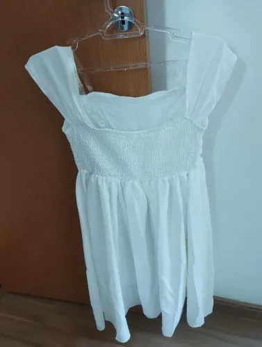 Vestido todo branco Tam 10
