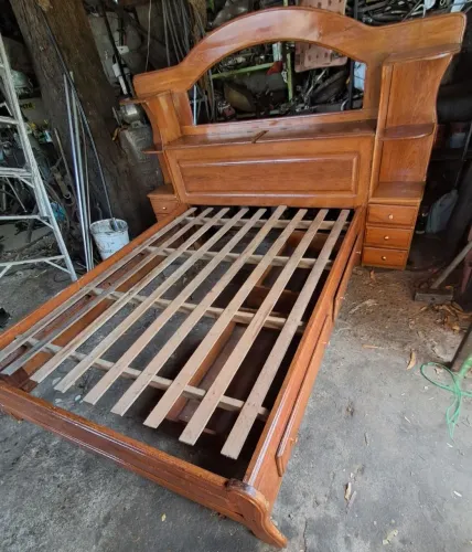 Cama Colonial de Madeira Angelim com Gavetas Laterais