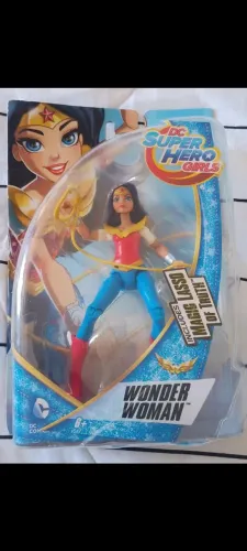 Boneca Mulher Maravilha 
