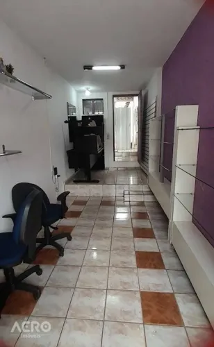 Salão comercial no Jd. América, ideal para, barbeiro, salão de cabelereiro, contendo aprox