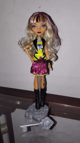 Boneca Melody Piper Ever After High