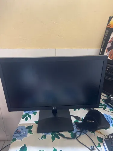 Monitor LG 20" LED HDMI - Modelo 20MK400H