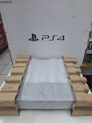Playstation 4 com garantia - Loja Física