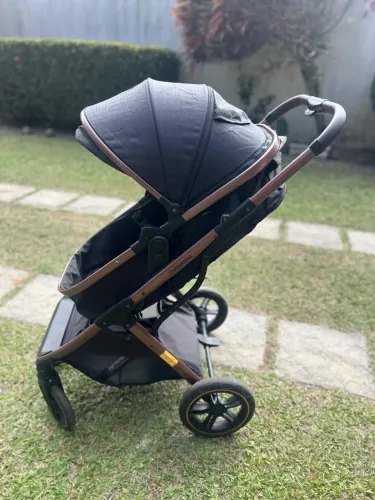 Carrinho com Bebê conforto Galzerano Zoe