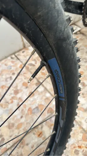 VENDO BICICLETA MTB, MARCA SENSE, MODELO IMPACT COMP, QUADRO 21, SUSPENSÃO ROCK SHOX