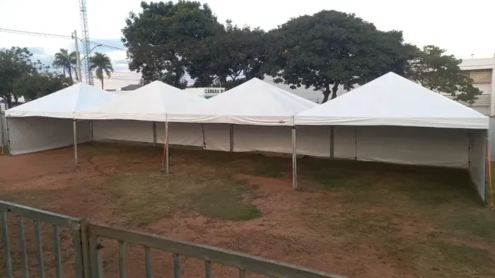 Tendas para aluguel e venda -> Modelos sob medida.