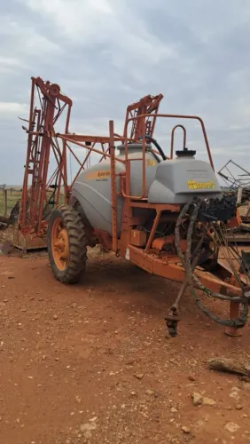 Pulverizador Jacto Advance 3000 AM-18 (Ano 2013) - Pronto para o Trabalho