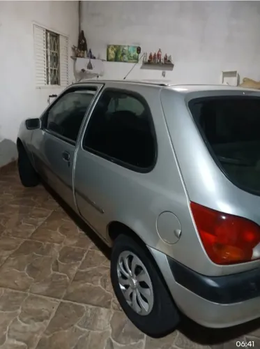 Ford Fiesta GL 1.0 3P 2001