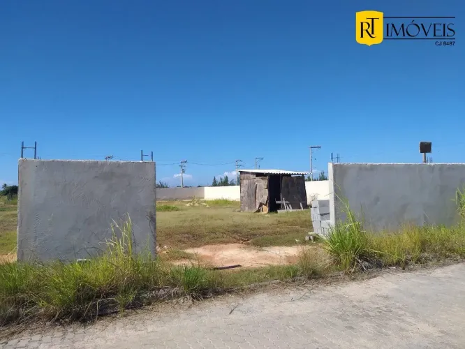 Terreno murado com projeto aprovado à venda em Praia Seca - Araruama/RJ