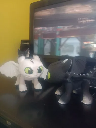 Dupla de Dragões Decorativos Grandes 24x40 cm - Estilo Como Treinar o Seu Dragão