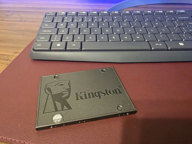 SSD Kingston 240GB (Saudável)