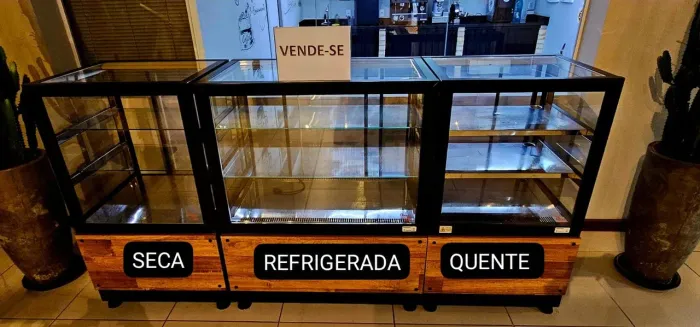 Balcões Vitrine 220volts