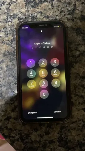 faço no rolo iPhone 11 em Android, com um trincado que não interfere em nd