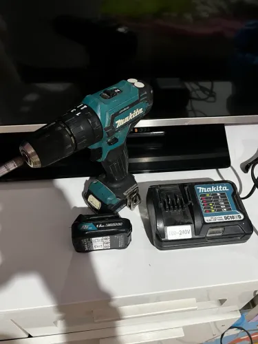 Furadeira Makita