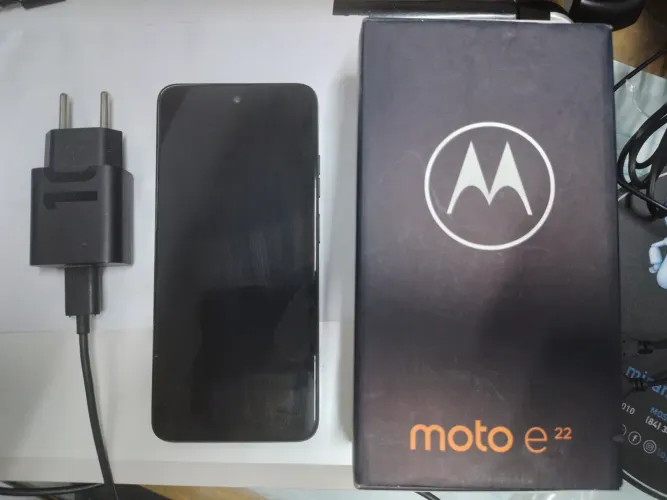 Vendo celular Moto e22
