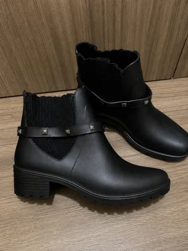 BOTA FEMININA!