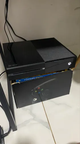 Xbox one com 5 jogos