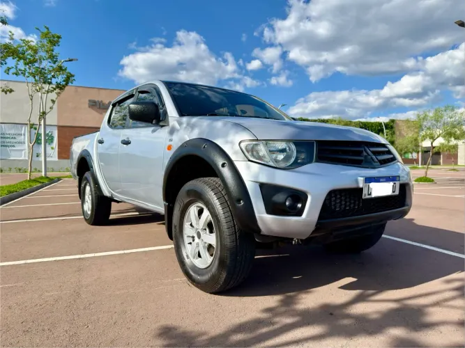 Mitsubishi L200 Triton GLX 3.2 CD TB Int.diesel MEC 2013