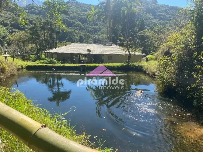 Sítio com 6 dormitórios à venda, 242000 m² por R$ 1.500.000,00 - Horto Florestal - Ubatuba