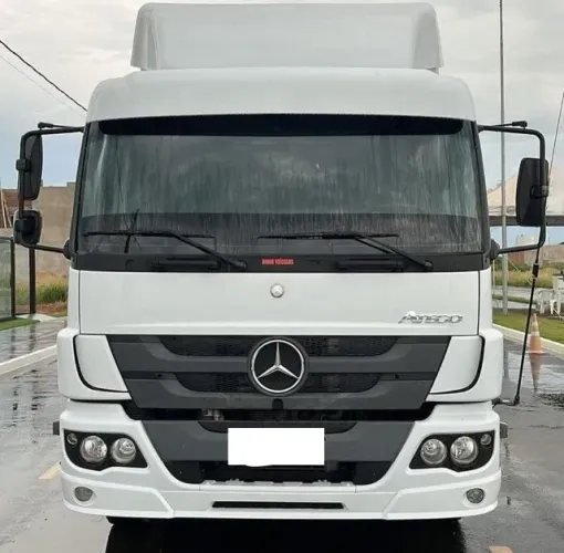 Mb atego 2430 8x2 Carroceria ano 2015
