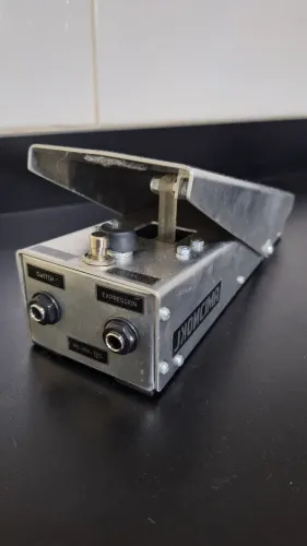 Pedal expressão JKONCIMA com switch
