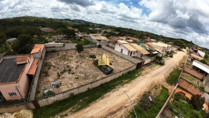 TERRENO A VENDA BAIRRO NOVA ESMERALDAS/MG R$170.000,00 900,00m²