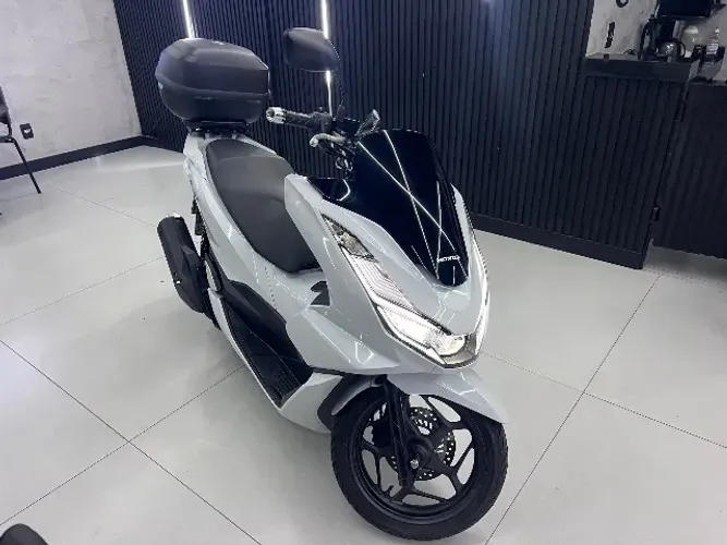 Honda PCX 160 DLX 2025