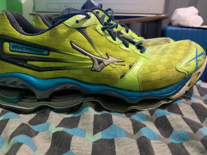 Tênis Mizuno prophecy 2