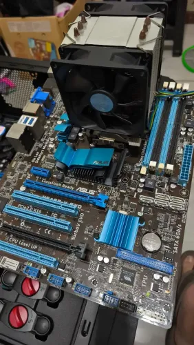 Processador FX8320 com cooler Master Hyper