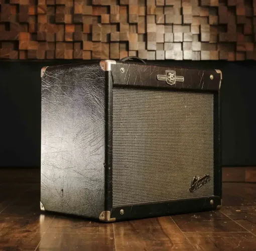 Amplificador de Baixo Staner BX 200 (140W RMS - Falante de 15") | Som Pesado!