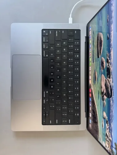 MacBook Pro M2 Pro 1 Tera 