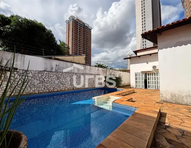 Casa no Jardim América  504 m² | 7 qtos | Piscina | Ideal para uso residencial ou comercia