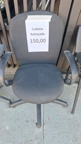 Cadeira reforçada