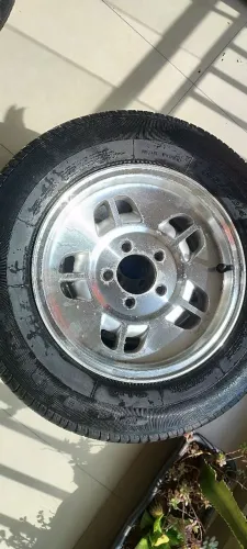 Jogo com 4 rodas originais Ford Ranger STX aro 14.