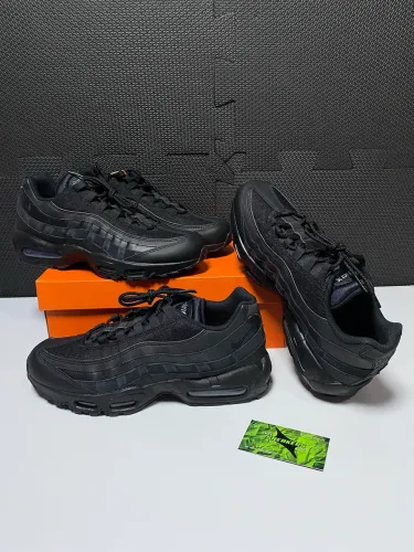 Nike Air Max 95 Essential 'Triple Black'