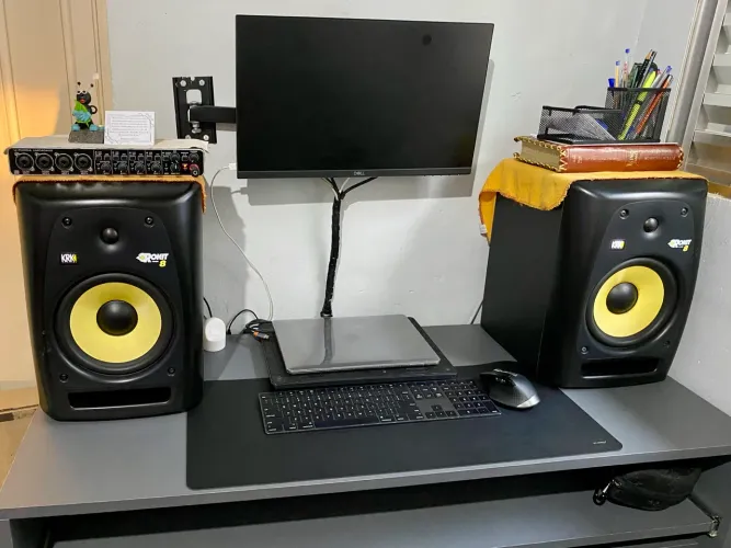Par Monitor ROKIT KRK 8 - Bem cuidado.