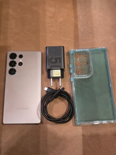 S25 ultra 5G NFC 256 gigas todo original sem detalhes troco com volta mandem propostas