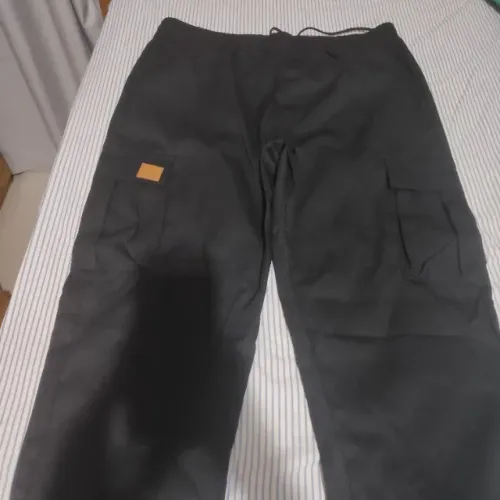 Calça cargo masculina. Veste Tam. GG 
