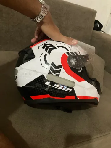 Capacete ls2 pra vender ligeiro