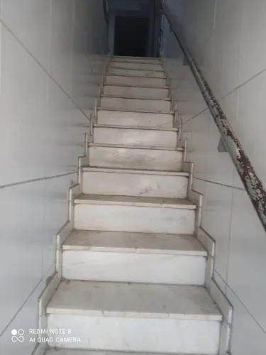 Apartamento 3 quartos e terraço no andar superior