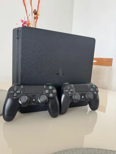 PS4 Slim 1TB Completo | Muito Novo | Oportunidade!