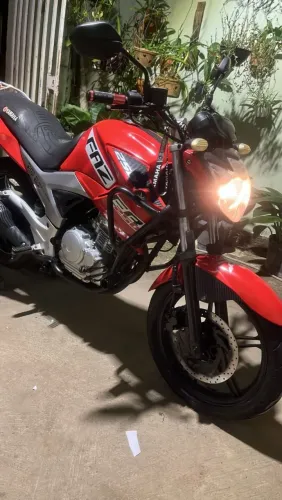 Fazer 250 2012 - Vermelha