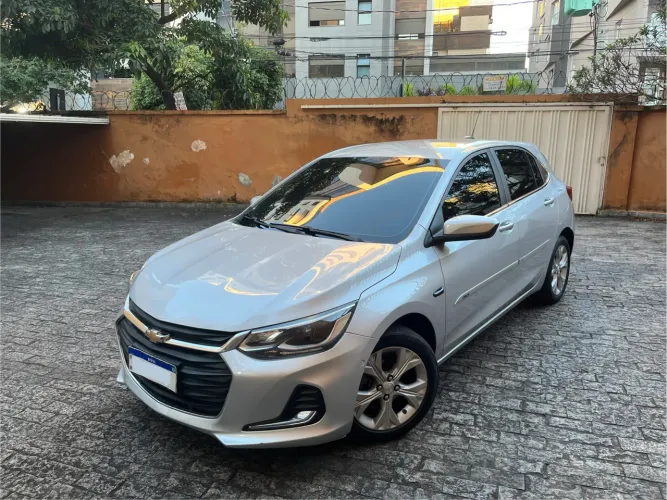 Chevrolet Onix Hatch Premier 1.0 12V TB Flex Aut. 4P 2021