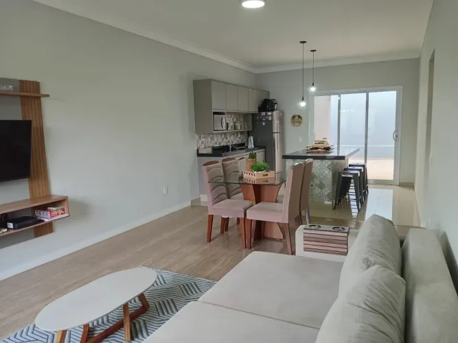 Casa para Venda em Paulínia, Parque Bom Retiro, 2 dormitórios, 1 suíte, 2 banheiros, 2 vag